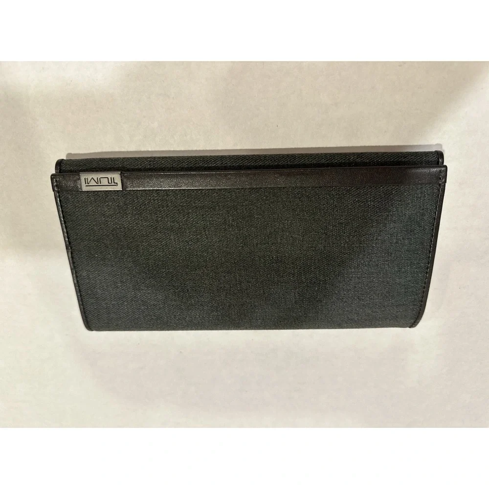 TUMI Brown Leather And Canvas Wallet Credit Card Holders Zipper New No Tags